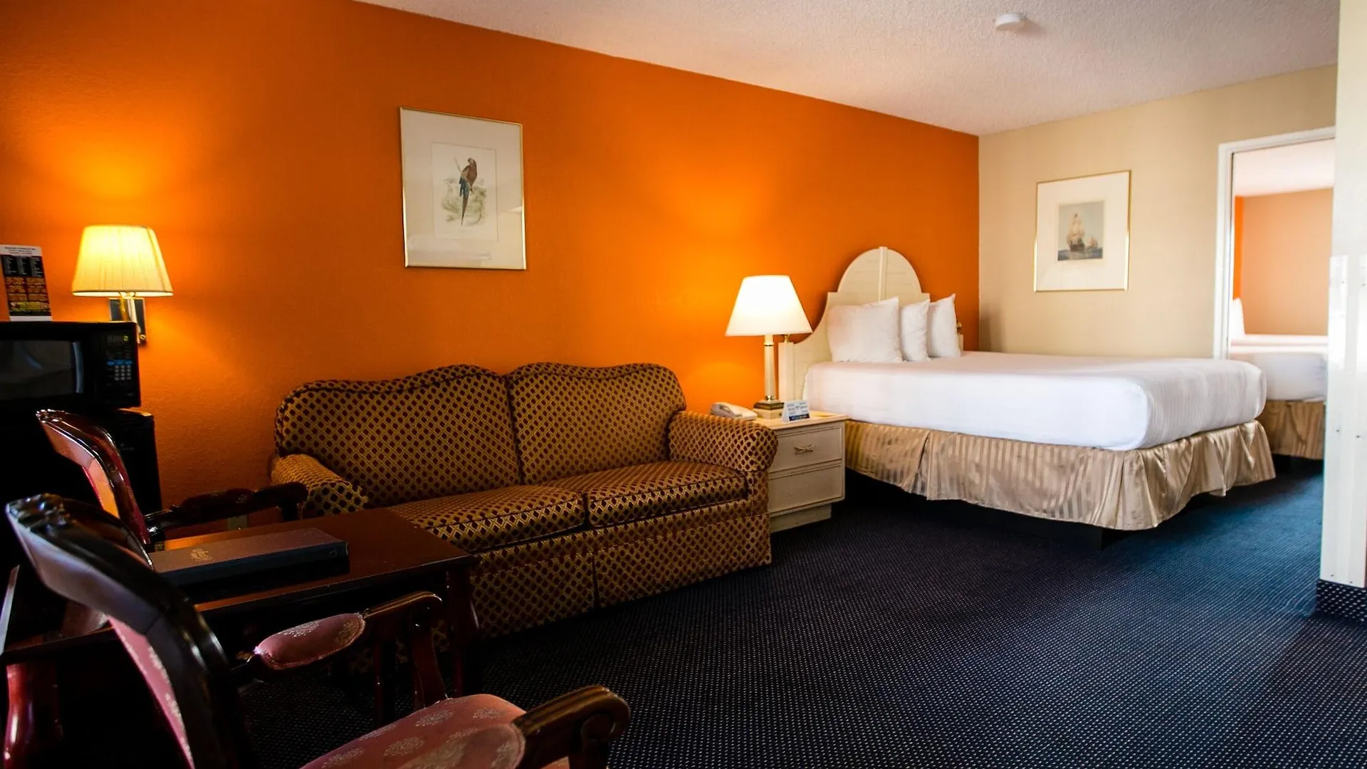 Anaheim Carriage Inn 3*,